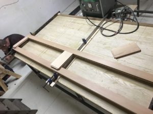 shaker door assembly